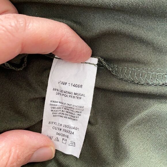 Ten Sixty Sherman sz M cold shoulder tunic length high low top blouse green - Picture 7 of 7